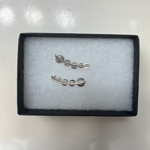 Sterling silver geometric climbing earrings - Picture 2 of 2